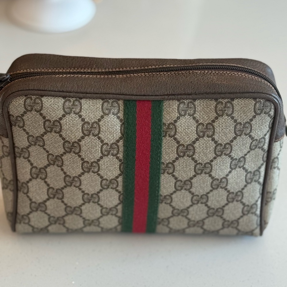 Classic Vintage Gucci GG Supreme coated canvas toiletry bag.